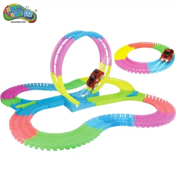 Amazing tracks Sötétben világítós autópálya - kisautóval - útvonalváltókkal 350cm